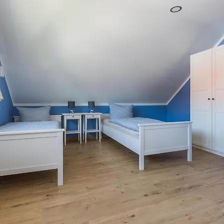 Hmuschelsucher, Birkenstrasse 7a, App 7 * Zingst